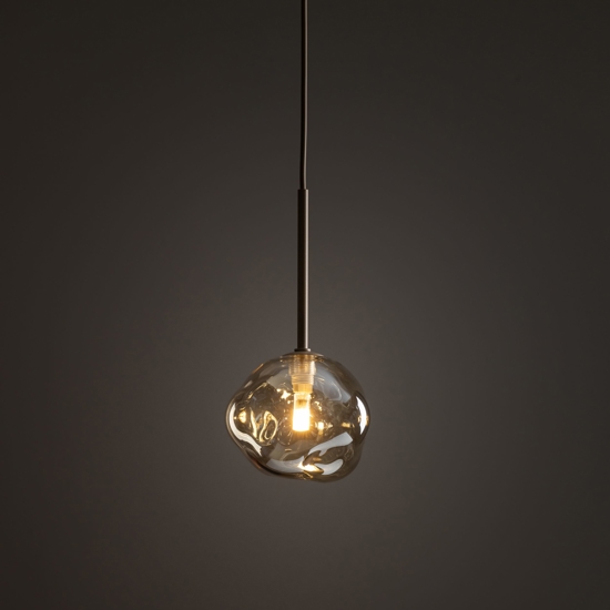 lampada a sospensione sfera di vetro cognac design moderno